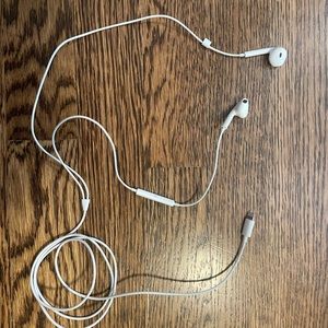 Apple Wired Headphones with lightning connector